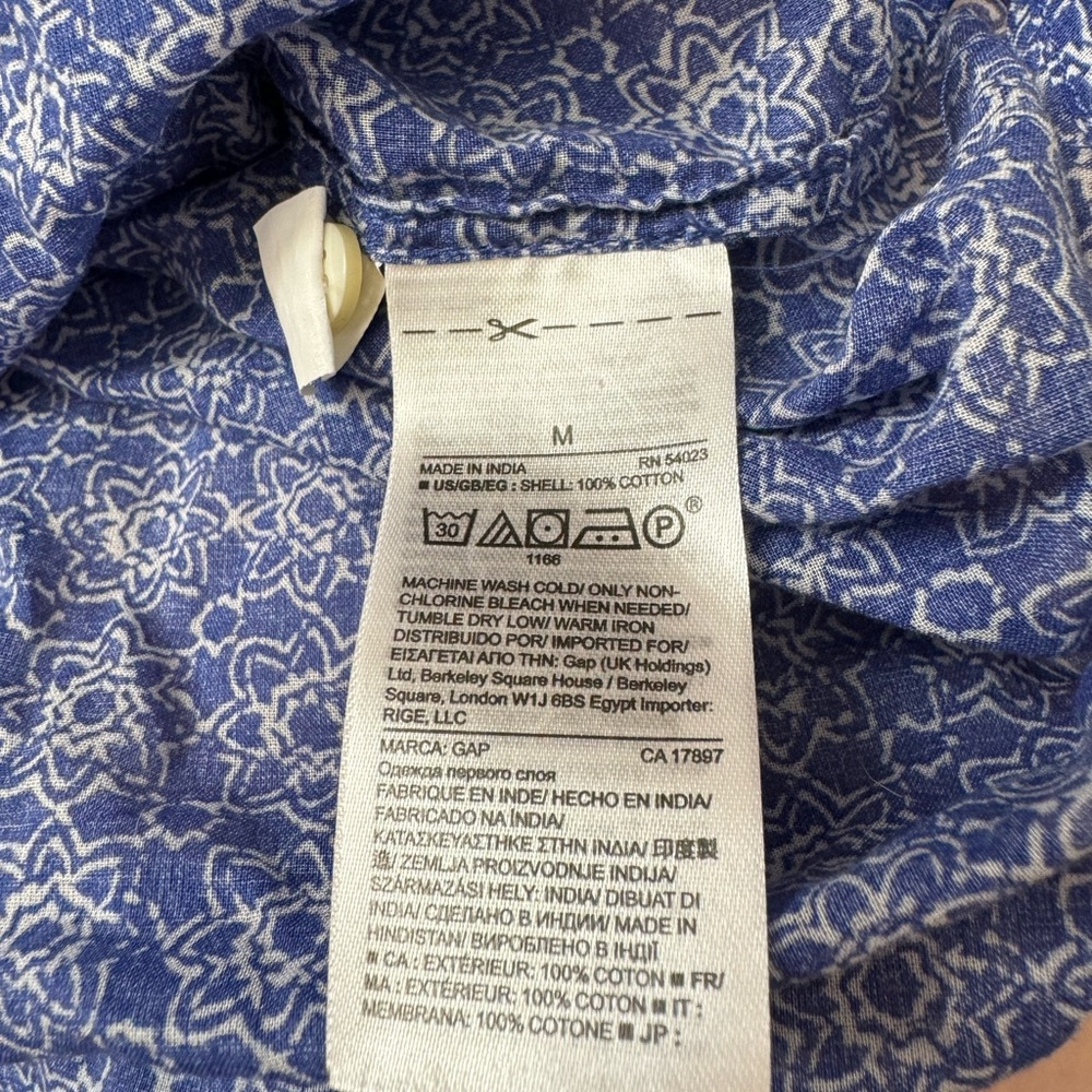 Gap Blue Patterned Button-Up - image 3